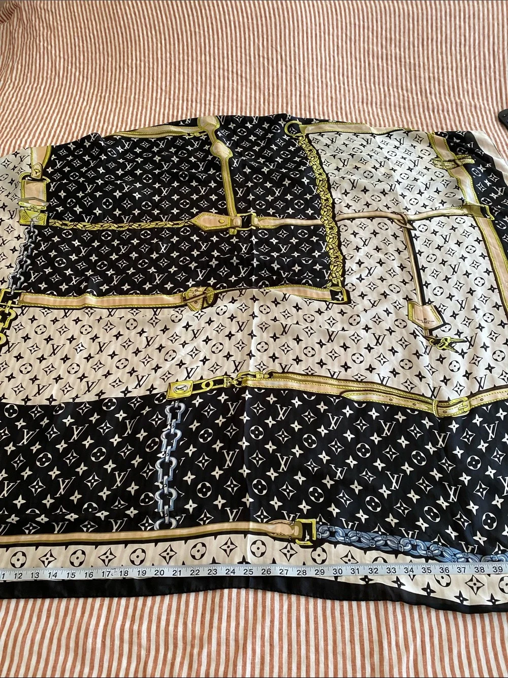 Unk Black, White & Yellow Patterned Silky/Satin-Style Scarf